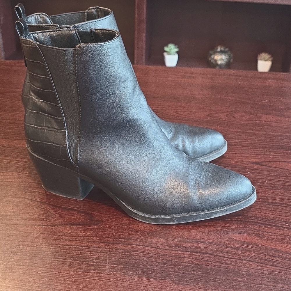 Famition Black Ankle Booties Size 8